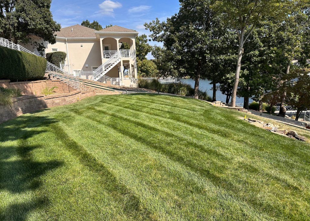 Seasonal Lawn Care Services for Waterfront and Vacation Homes in Lake of the Ozarks